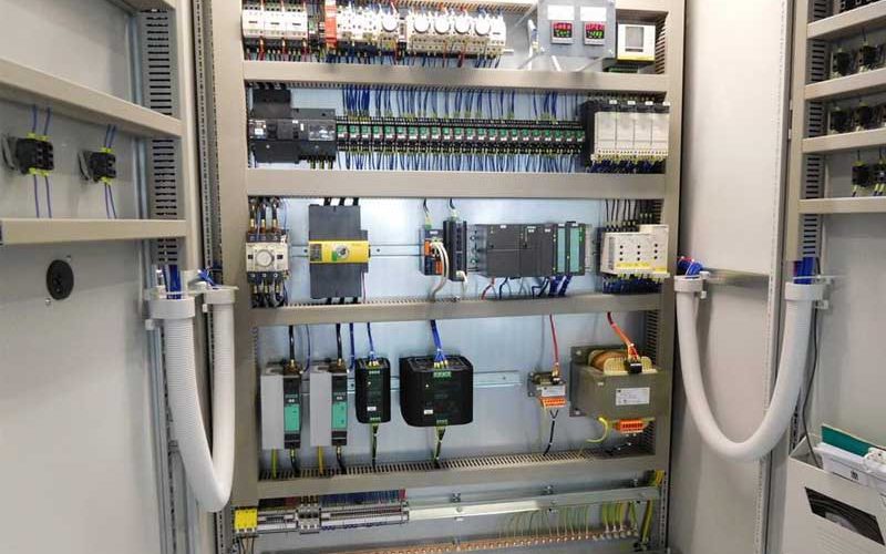 قیمت ساخت تابلو برق صنعتی